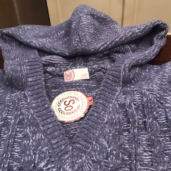 NWT SO SOFT HOODED SWEATER - Picture 2 of 3
